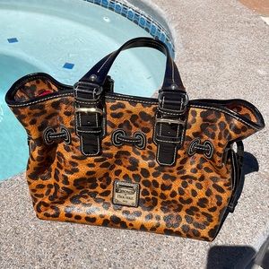 Dooney & Bourke gently used handbag